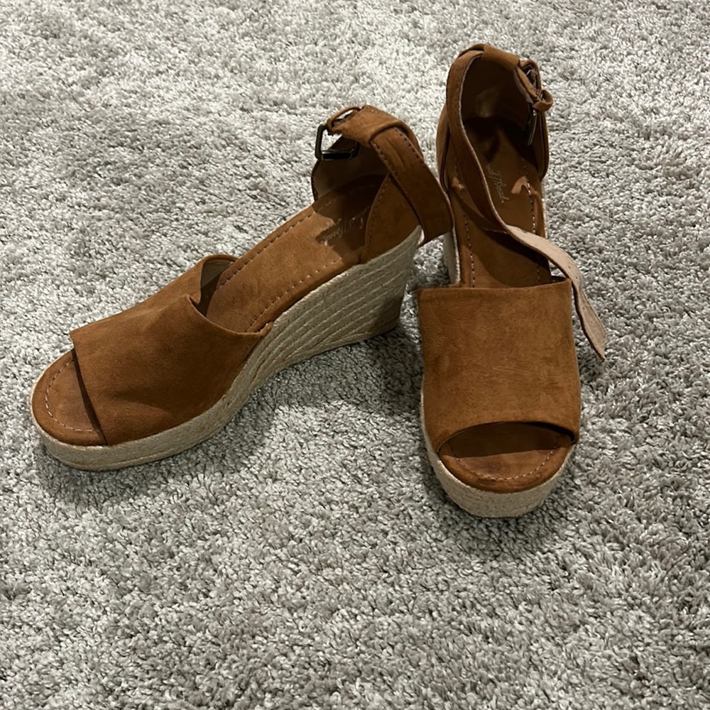 Target Universal Thread Wedge